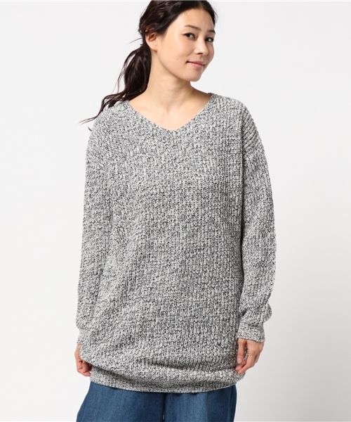 KOBE LETTUCE(コウベレタス)の「ビッグシルエットざっくりリブニットワンピース(ワンピース・レディース・ブラック系その他4/グリーン系その他/ブルー系その他4/ピンク系その他/ブラック系その他3/イエロー系その他/ブラック系その他2/グレー系その他4/アイボリー/ホワイト系その他2/レッド系その他/グレー系その他/ブルー系その他3/ブラック系その他/グレー/ホワイト系その他/ブラック×ホワイト/キャメル/ボルドー/ネイビー/ホワイト×ブラック/ブラック/カーキ/ライトブルー/ピンクベージュ/グレー系その他2/ブラウン/モスグリーン/ブラウン系その他/チャコールグレー/ホワイト系その他3/グリーン系その他2/パープル系その他2/ブルー系その他6/パープル系その他/ベージュ/ブルー系その他5/ベージュ系その他/ベージュ系その他2/ベージュ系その他3/イエロー系その他2/イエロー系その他3/イエロー系その他4/マスタード/パープル/パープル系その他3/ブルー/ブルー系その他7・MEDIUM/M/L/LARGE)」の4枚目の写真