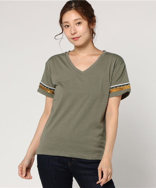 VENCEEXCHANGE（ヴァンスエクスチェンジ）の「袖オルテガ刺繍Tシャツ             （Tシャツ/カットソー・レディース・オレンジ/マスタード/ブラック/オリーブ/オフホワイト・MEDIUM）」の4枚目の写真