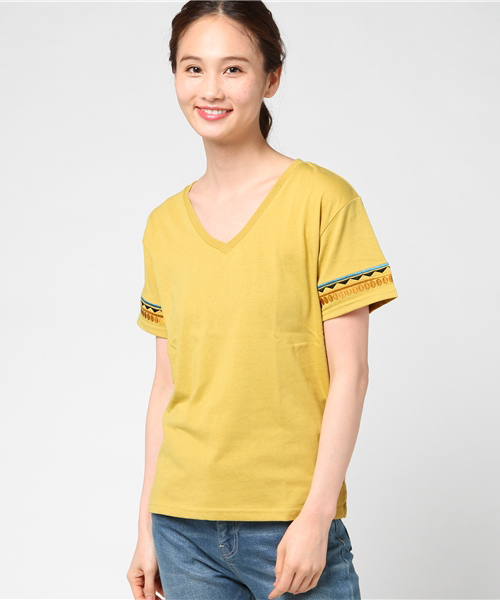 VENCEEXCHANGE（ヴァンスエクスチェンジ）の「袖オルテガ刺繍Tシャツ             （Tシャツ/カットソー・レディース・オレンジ/マスタード/ブラック/オリーブ/オフホワイト・MEDIUM）」の5枚目の写真