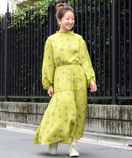 W Closet ダブルクローゼット の 小花柄ティアードワンピース ワンピース Wear
