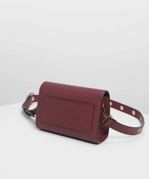 CHARLES & KEITH(チャールズ & キース)の「サーキュラープッシュロッククロスボディバッグ / Circular Push Lock Crossbody Bag(ショルダーバッグ・レディース・ブラック/ブルーグリーン/プラム・S)」の9枚目の写真