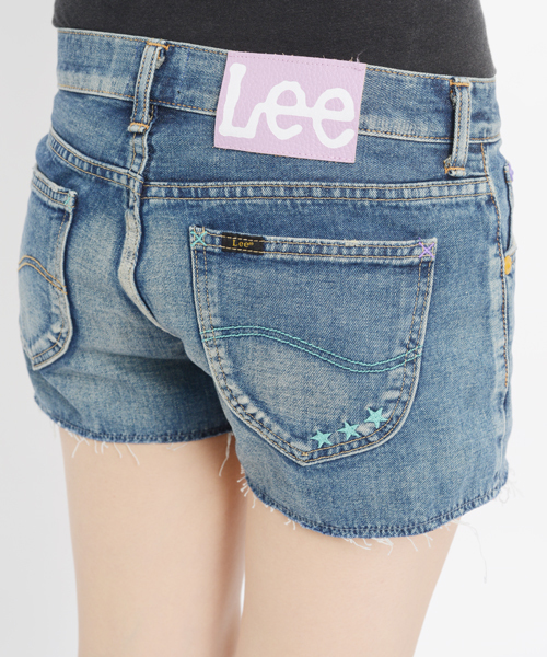 X-girl（エックスガール）の「X-girl×LEE SONIA JEAN SHORTS（デニムパンツ・レディース・ライトインディゴブルー・26inch/25inch/27inch/24inch）」の4枚目の写真