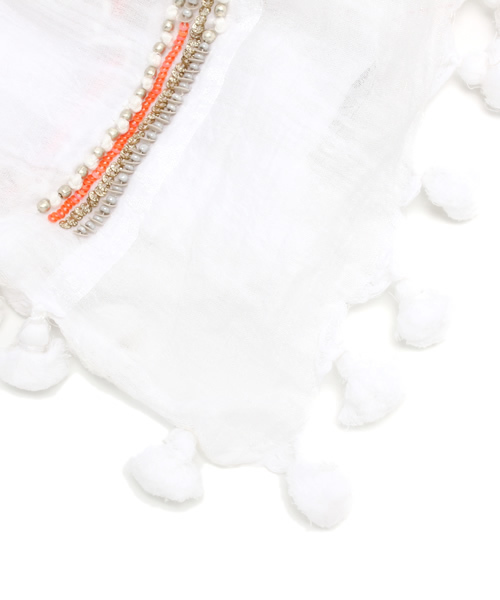 NANO universe（ナノユニバース）の「CITRUS/サイドビーズストール（ストール/ショール・レディース・ホワイト/ベージュ・FREE）」の5枚目の写真