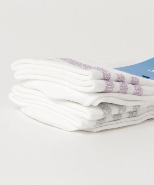 adidas（アディダス）の「ミッドカット グリッター クルーソックス 2足組［MID CUT CREW SOCKS 2P］ / アディダスオリジナルス adidas Originals（ソックス/靴下・レディース・ホワイト系その他/ホワイト×ピンク/ホワイト系その他2/ホワイト×パープル/ホワイト×シルバー/ホワイト×ブラック/ホワイト×ゴールド/ホワイト×ライトグレー/ホワイト×グレー/ホワイト×レッド/ホワイト系その他4/ホワイト系その他3・SMALL/MEDIUM/kids-XXL/LARGE/X-LARGE）」の14枚目の写真