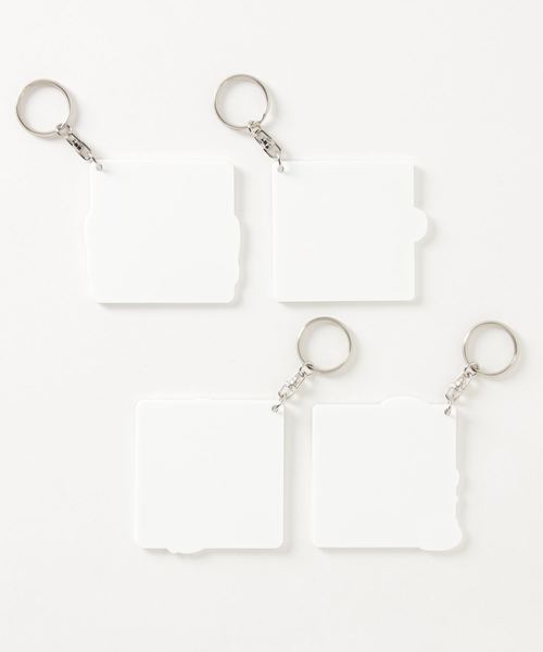 上品 アクリルキーホルダー Nostalgica ノスタルジカ のキーホルダー Disney ノスタルジカ 4pセット キーホルダー Nostalgica ノスタルジカ のファッション Disney Lifestyle ノスタルジカ Collection Disney Collection Disney