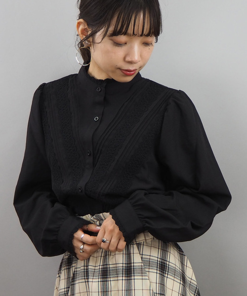 tiptop(ティップトップ)の「レース*タックハイネックブラウス(シャツ/ブラウス)」|ブラック