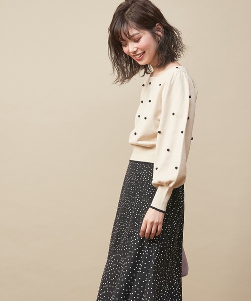 natural couture（ナチュラルクチュール）の「配色ポンポンレトロニット（ニット/セーター・レディース・ブラック/パープル/アイボリー/ピンクベージュ・FREE）」の7枚目の写真