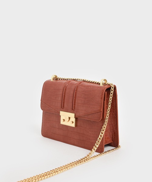 CHARLES & KEITH（チャールズ & キース）の「クロックエフェクトチェーンストラップショルダーバッグ / Croc-Effect Chain Strap Shoulder Bag（ショルダーバッグ・レディース・ブラック/ダークグリーン/パープル/クリアレッド・S）」の12枚目の写真