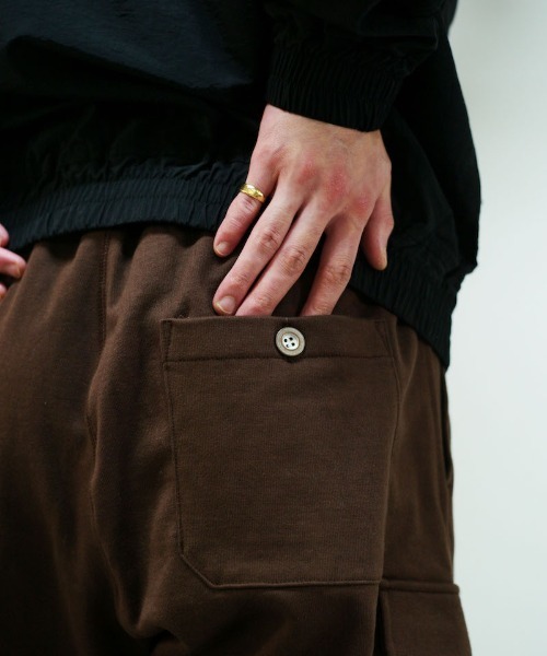 tone（トーン）の「tone BASIC CARGO SWEAT PANTS（カーゴパンツ・メンズ・アッシュグレー/ブラウン・S/M）」の11枚目の写真