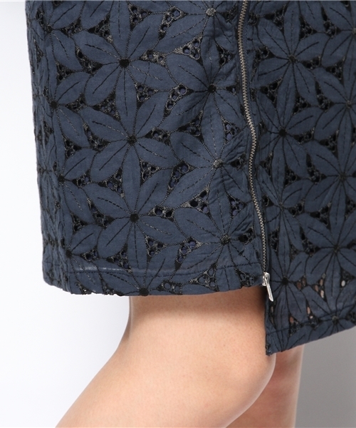 WHO'S WHO gallery（フーズフーギャラリー）の「花柄刺繍ZIPスカート（スカート・レディース・ネイビー/ワインレッド・FREE）」の7枚目の写真