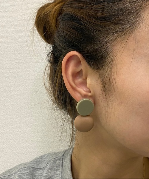 StyleSea(スタイルシー)の「コンビネーションピアス(ピアス(両耳用)・レディース・カーキ/ブルー/パープル/オリーブ/ベージュ/ブラウン・FREE)」の8枚目の写真