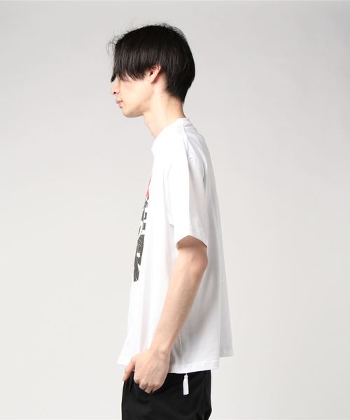 DISCOVERED（ディスカバード）の「STUDIOUS別注 カットソー/EX.Kung Fu FeliX  S/S TEE/DC-SS20-SCU-01（Tシャツ/カットソー・メンズ・ブラック/ホワイト・1/3）」の4枚目の写真