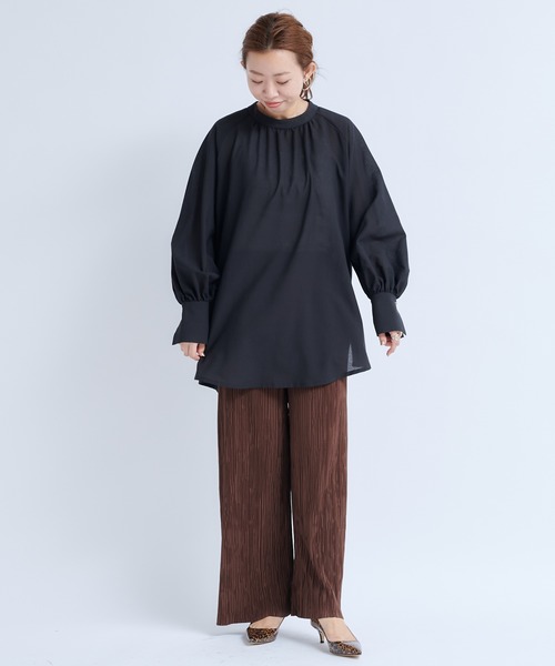 DouDou（ドゥドゥ）の「ハイネック袖ボリュームブラウス（シャツ/ブラウス・レディース・ブラック/オフホワイト・FREE）」の5枚目の写真