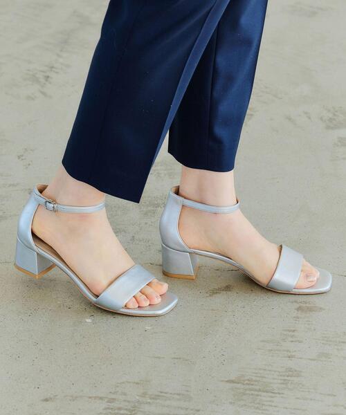 green label relaxing（グリーンレーベルリラクシング）の「◆D ベルト チャンキー サンダル (5cmヒール)（サンダル・レディース・ケリー/ブラック/シルバー/モカ・22.5cm/22cm/23.5cm/23cm/24cm/24.5cm/25cm/21.5cm）」の4枚目の写真