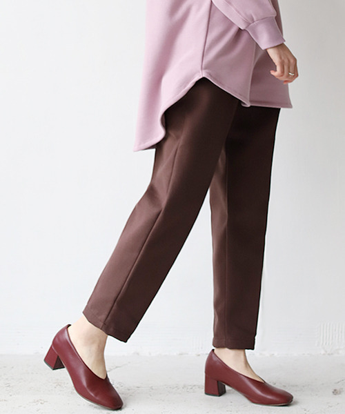 REAL CUBE(リアルキューブ)の「起毛テーパードパンツ(その他パンツ・レディース・ホワイト系その他/ダークブラウン/ベージュ/キャメル・M)」の3枚目の写真