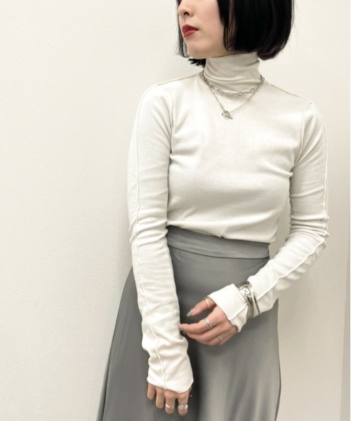 apres jour mignon(アプレジュールミニョン)の「リブハイネックメロートップス【ZOZOTOWN限定アイテム】(Tシャツ/カットソー・レディース・アイボリー/ダークブラウン/ブラック/ブルー系その他・X-LARGE/フリー)」の2枚目の写真