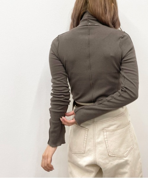 apres jour mignon(アプレジュールミニョン)の「リブハイネックメロートップス【ZOZOTOWN限定アイテム】(Tシャツ/カットソー・レディース・アイボリー/ダークブラウン/ブラック/ブルー系その他・X-LARGE/フリー)」の20枚目の写真