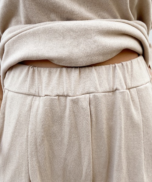 esutoreja（エストレジャ）の「シャツDesignトレーナーセットアップ（セットアップ・レディース・ホワイト/ブラック/ベージュ・FREE）」の18枚目の写真