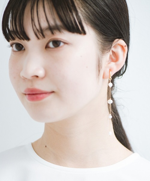 haco!（ハコ）の「かわいらしいけど甘すぎない　２WAYで使える淡水パールのイヤリング（イヤリング・レディース・ゴールド・ONE SIZE）」の7枚目の写真