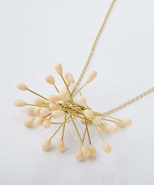 BEARDSLEY(ビアズリー)の「《ROSAMENDEZ》ネックレス(ネックレス・レディース・ホワイト/アイボリー/ブラック・FREE)」の3枚目の写真