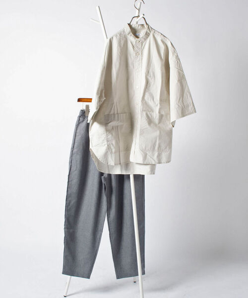 GLOSTER（グロスター）の「バンドカラービッグシャツ（シャツ/ブラウス・メンズ・キナリ/イエロー系その他3/ネイビー/レッド系その他3/チャコールグレー・FREE）」の11枚目の写真