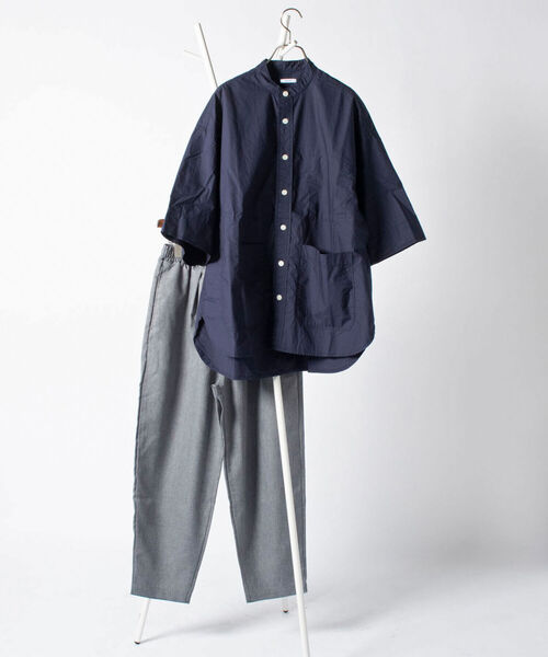 GLOSTER（グロスター）の「バンドカラービッグシャツ（シャツ/ブラウス・メンズ・キナリ/イエロー系その他3/ネイビー/レッド系その他3/チャコールグレー・FREE）」の22枚目の写真