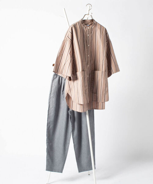 GLOSTER（グロスター）の「バンドカラービッグシャツ（シャツ/ブラウス・メンズ・キナリ/イエロー系その他3/ネイビー/レッド系その他3/チャコールグレー・FREE）」の16枚目の写真