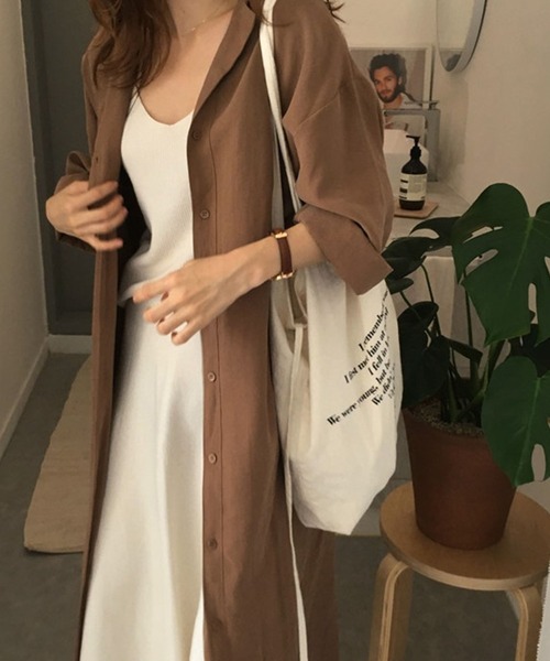 TheiaIvy(スィアアイビー)の「前開き羽織りシャツワンピース(シャツワンピース・レディース・ネイビー/ブラウン・M/S/L/XL)」の4枚目の写真