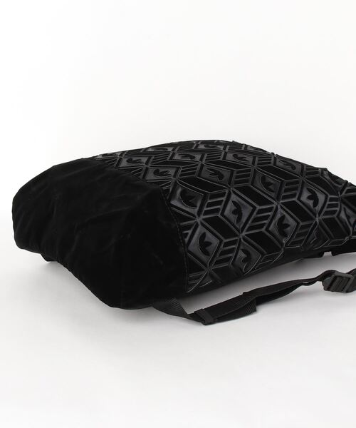 adidas（アディダス）の「バックパック / アディダスオリジナルス（バックパック/リュック・レディース・ブラック/ワインレッド・FREE）」の9枚目の写真