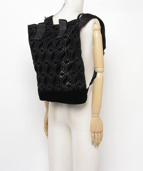 adidas（アディダス）の「バックパック / アディダスオリジナルス（バックパック/リュック・レディース・ブラック/ワインレッド・FREE）」の7枚目の写真