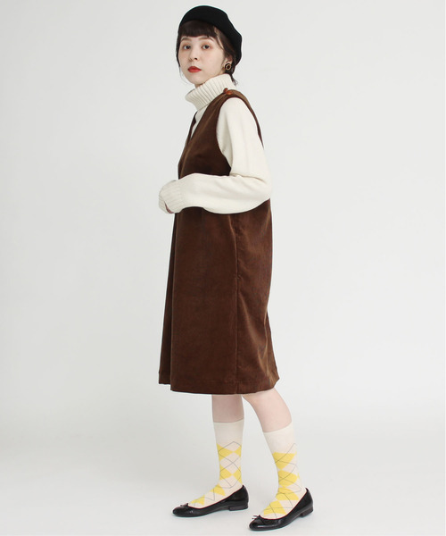 CHILD WOMAN(チャイルドウーマン)の「Extrafine merino wool 5GGタートルネックプルオーバー(ニット/セーター・レディース・パープル/ネイビー/ブラウン/レッド/ピンク/イエロー/グリーン/アイボリー/グリーン系その他/ピンク系その他/サックスブルー・FREE)」の19枚目の写真