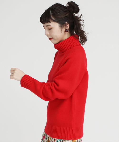 CHILD WOMAN(チャイルドウーマン)の「Extrafine merino wool 5GGタートルネックプルオーバー(ニット/セーター・レディース・パープル/ネイビー/ブラウン/レッド/ピンク/イエロー/グリーン/アイボリー/グリーン系その他/ピンク系その他/サックスブルー・FREE)」の15枚目の写真