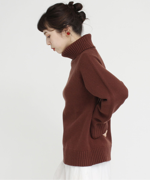 CHILD WOMAN(チャイルドウーマン)の「Extrafine merino wool 5GGタートルネックプルオーバー(ニット/セーター・レディース・パープル/ネイビー/ブラウン/レッド/ピンク/イエロー/グリーン/アイボリー/グリーン系その他/ピンク系その他/サックスブルー・FREE)」の16枚目の写真