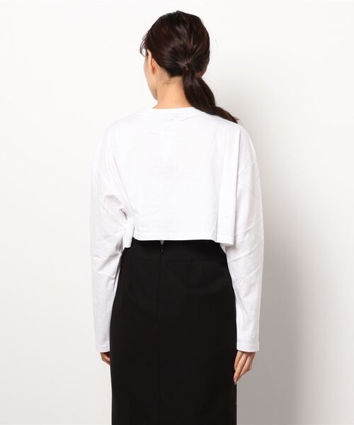 SPINNS（スピンズ）の「ロゴ刺繍 ショート丈長袖Tシャツ（Tシャツ/カットソー・レディース・ブラック/ネイビー/ダークグリーン/オフホワイト・ONESIZE）」の6枚目の写真