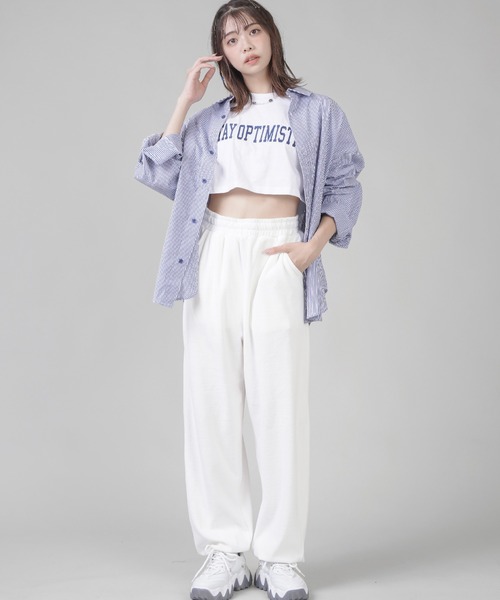 SPINNS（スピンズ）の「ロゴ刺繍 ショート丈長袖Tシャツ（Tシャツ/カットソー・レディース・ブラック/ネイビー/ダークグリーン/オフホワイト・ONESIZE）」の7枚目の写真