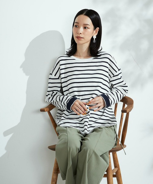 ONIGIRI（オニギリ）の「ボーダー　ロングＴシャツ（Tシャツ/カットソー・レディース・ラベンダー/ホワイト×ネイビー・MEDIUM/LARGE）」の2枚目の写真