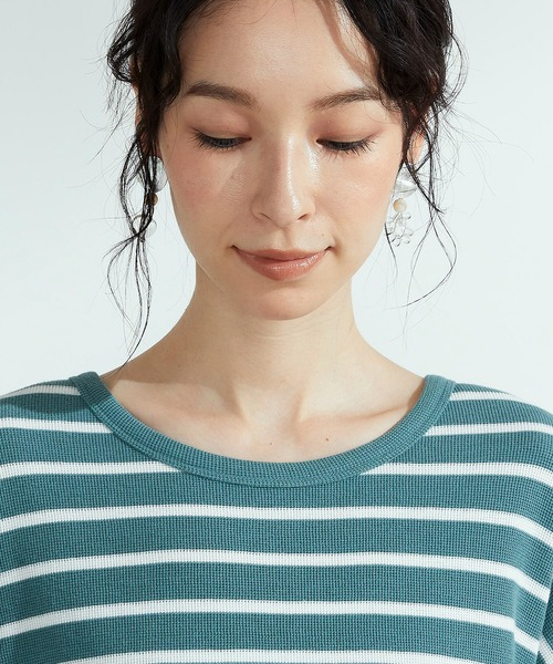 ONIGIRI（オニギリ）の「ボーダー　ロングＴシャツ（Tシャツ/カットソー・レディース・ラベンダー/ホワイト×ネイビー・MEDIUM/LARGE）」の4枚目の写真