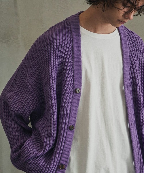 Revo.（レボ）の「【新色追加】Revo. 畔編み 5G ボリュームニット ルーズカーディガン（カーディガン/ボレロ・メンズ・マスタード/ワイン/ブラック/ブルー/グレー/パープル/アイボリー/グリーン・2/1）」の6枚目の写真