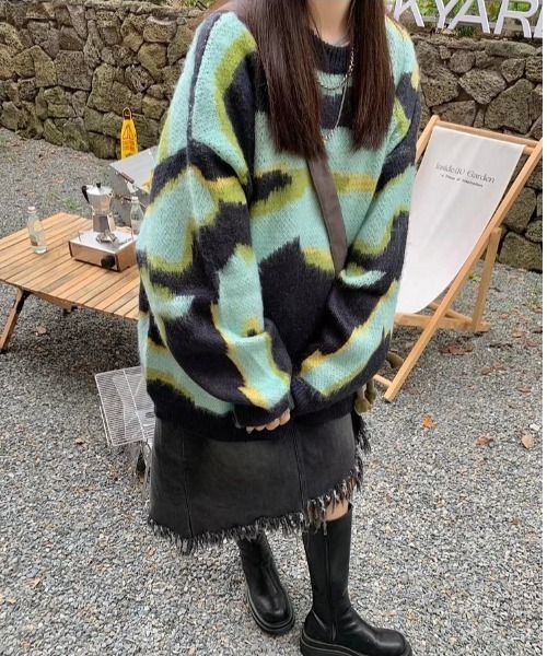 MGV（エムジーヴィー）の「ビックカモ柄シャギーニット（ニット/セーター・メンズ・ブラック/ベージュ/グリーン・MEDIUM/LARGE/X-LARGE）」の3枚目の写真