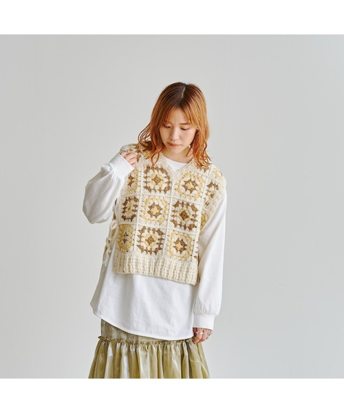 CPCM（シーピーシーエム）の「クロシェ花刺繍ベスト（ニット/セーター・レディース・ホワイト/ブラック・FREE）」の5枚目の写真