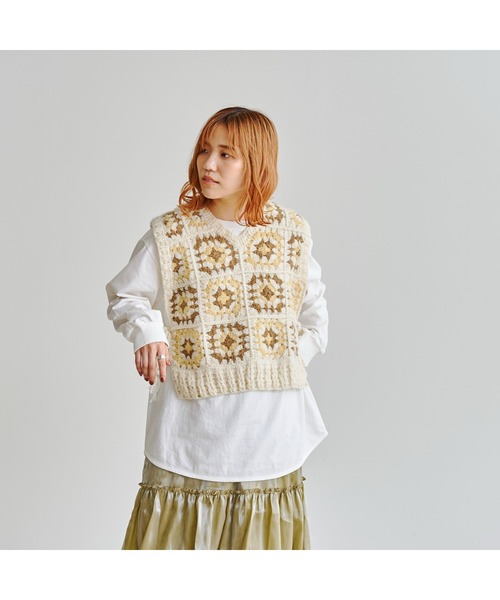 CPCM（シーピーシーエム）の「クロシェ花刺繍ベスト（ニット/セーター・レディース・ホワイト/ブラック・FREE）」の7枚目の写真