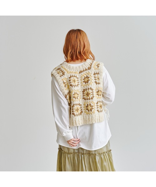 CPCM（シーピーシーエム）の「クロシェ花刺繍ベスト（ニット/セーター・レディース・ホワイト/ブラック・FREE）」の11枚目の写真