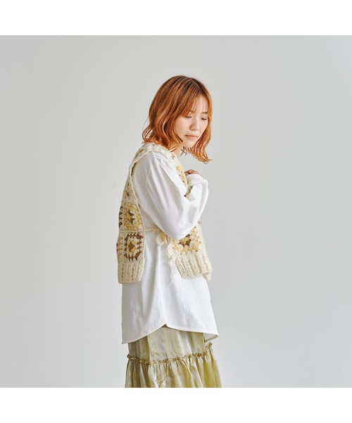 CPCM（シーピーシーエム）の「クロシェ花刺繍ベスト（ニット/セーター・レディース・ホワイト/ブラック・FREE）」の13枚目の写真