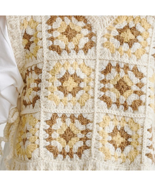 CPCM（シーピーシーエム）の「クロシェ花刺繍ベスト（ニット/セーター・レディース・ホワイト/ブラック・FREE）」の15枚目の写真