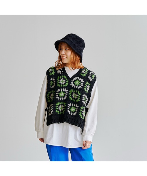 CPCM（シーピーシーエム）の「クロシェ花刺繍ベスト（ニット/セーター・レディース・ホワイト/ブラック・FREE）」の20枚目の写真