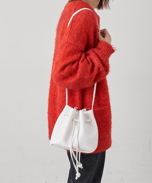 CIAOPANIC TYPY（チャオパニックティピー）の「合皮ポーチタックショルダー（ショルダーバッグ・レディース・ホワイト/ブラック/グレイッシュベージュ・ONE SIZE）」の4枚目の写真