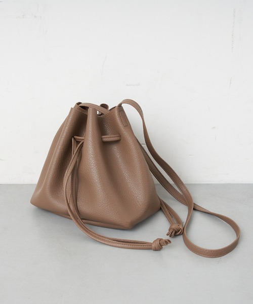 CIAOPANIC TYPY（チャオパニックティピー）の「合皮ポーチタックショルダー（ショルダーバッグ・レディース・ホワイト/ブラック/グレイッシュベージュ・ONE SIZE）」の9枚目の写真