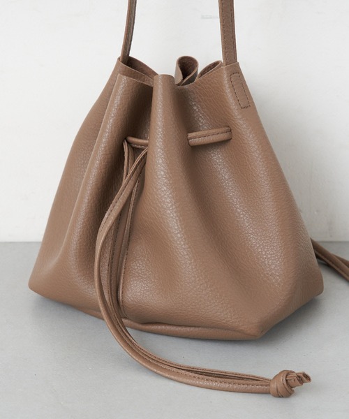 CIAOPANIC TYPY（チャオパニックティピー）の「合皮ポーチタックショルダー（ショルダーバッグ・レディース・ホワイト/ブラック/グレイッシュベージュ・ONE SIZE）」の10枚目の写真