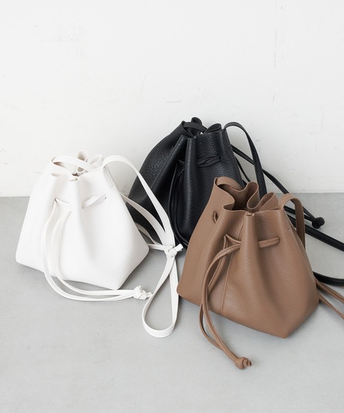 CIAOPANIC TYPY（チャオパニックティピー）の「合皮ポーチタックショルダー（ショルダーバッグ・レディース・ホワイト/ブラック/グレイッシュベージュ・ONE SIZE）」の15枚目の写真