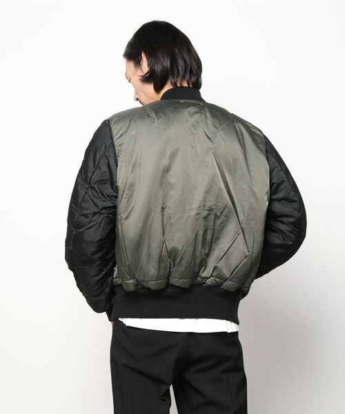 Alpha Industries(アルファインダストリーズ)の「ALPHA/アルファ MA-1 COLOR BLOCKED(MA-1・メンズ・ブラック/グレー・M/XL/L)」の5枚目の写真